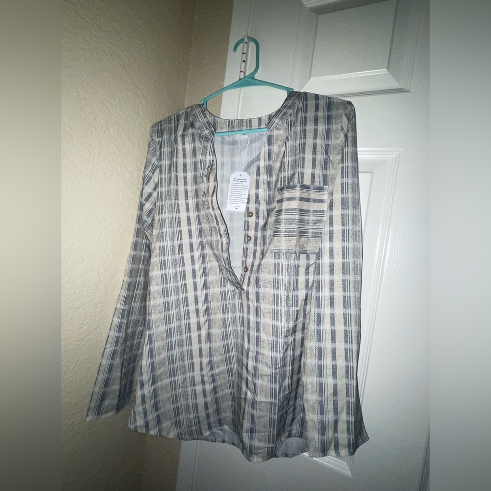 Women’s shirt